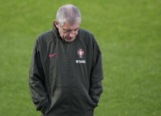 Calcio, Santos carica Portogallo: “Concentrati al massimo per andare ai Mondiali”