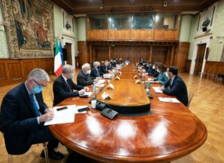 Covid, governo valuta stop super green pass per gli over 50 sui luoghi di lavoro. Giovedì Cdm