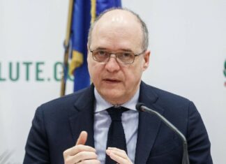 Covid: al via da lunedì somministrazioni vaccini aggiornati, incidenza cala ma sale Rt