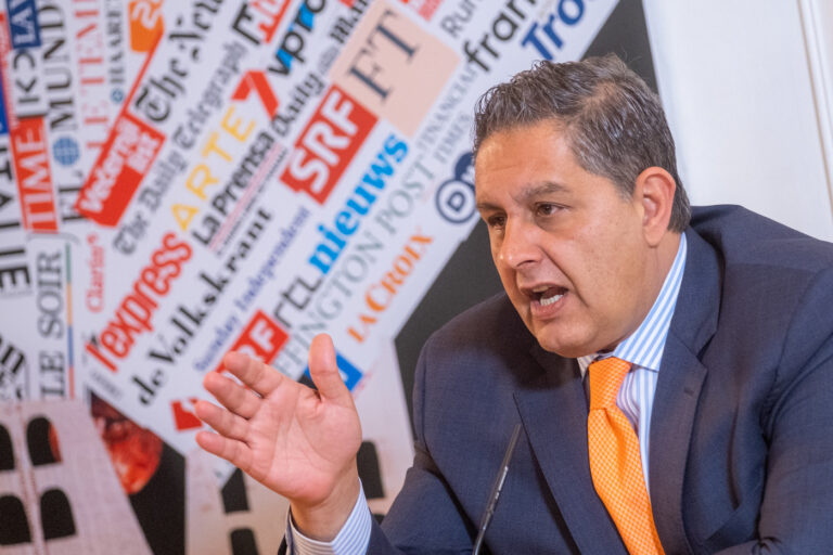 Governo, Toti: “Ai lavoratori abbassiamo le tasse anziché tagliare l’Iva”