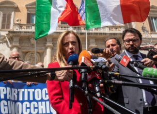 Migranti, Meloni: “Fermare le partenze dei barconi unica strada”