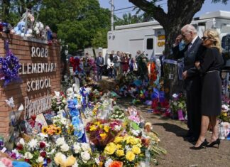 Usa: Biden a incontro con le famiglie delle vittime Uvalde