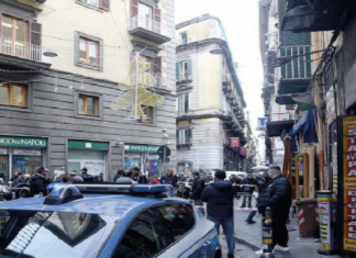 Napoli, patto per controllare i vicoli tra i Saltalamacchia e i Ricci