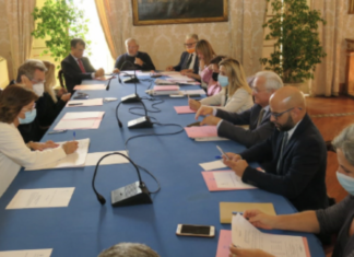 Napoli, la commissione chiede spazio nella redazione del Bilancio Napoli, la commissione chiede spazio per la redazione del Bilancio