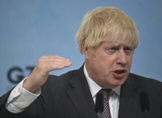 Regno Unito: si dimettono altri 2 sottosegretari durante l’intervento di Johnson