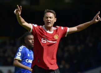 Calcio, ufficiale l’arrivo di Matic alla Roma: “La scelta è stata semplice”