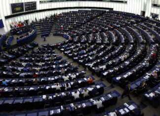 Ue: stop alle auto a benzina e diesel dal 2035, ma la maggioranza si spacca