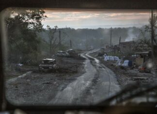 Le forze di Kiev si ritirano da Severodonetsk. Mariupol a rischio catastrofe epidemiologica