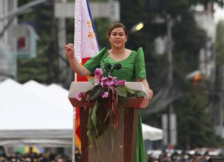 Filippine, Sara Duterte giura da vicepresidente: è la figlia dell’ex presidente