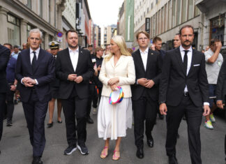 Norvegia: premier e famiglia reale ai funerali delle vittime dell’attentato