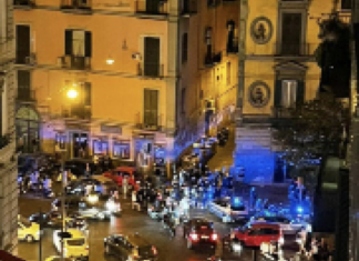 Scappano dopo il raid e sparano sugli agenti: presi 3 baby rapinatori Scappano dopo il raid e sparano sugli agenti: presi 3 baby rapinatori