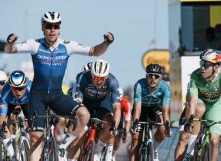Ciclismo: Tour de France, seconda tappa a Jakobsen, Van Aert in maglia gialla