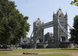 Regno Unito, super caldo: superati per la prima volta i 40°