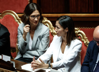 Crisi governo, centrodestra si sfila e si riappacifica con Meloni. Caos in FI, Gelmini lascia