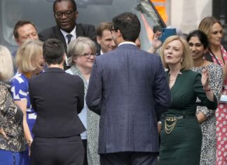 Regno Unito, due candidati per la leadership Tory: sono Rishi Sunak e Liz Truss