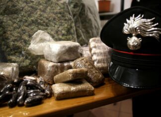 Roma: blitz antidroga, 7 arresti