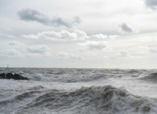 Maltempo: nubifragio a Termoli, lungomare Colombo sott’acqua