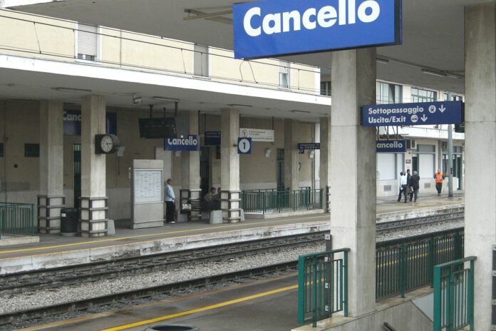 La stazione ferroviaria di Cancello Scalo, frazione di San Felice a Cancello, in provincia di Caserta. © Foto Wikimedia Commons