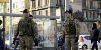 Bombe, stese e agguati: a Ponticelli arriva l'esercito