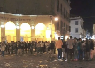 Movida selvaggia a Caserta, rissa tra bande