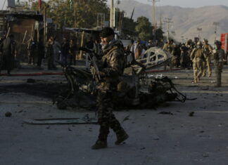 Afghanistan: polizia, kamikaze ambasciata russa voleva farsi esplodere tra folla