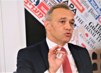 Elezioni, Richetti annuncia querela: “Racconto distorto mi sta tagliando la carne addosso”