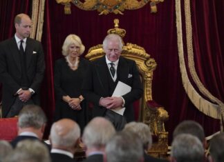 Regno Unito: Carlo III proclamato re, prima volta in diretta tv