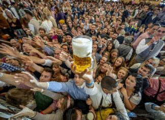 Germania: Oktoberfest al via a Monaco dopo due anni di stop