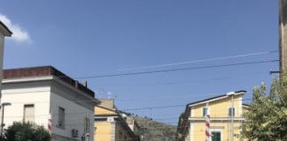 Pizzo a un artigiano, arrestati in due