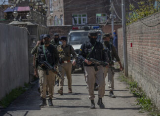 India: 4 writer italiani arrestati ad Ahmenabad per graffiti sulla metro