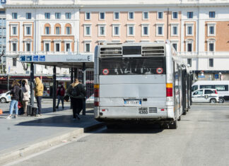Sciopero dei trasporti: fermi bus, treni, aerei e taxi