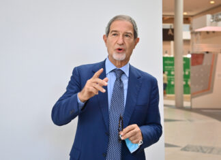 Foto Massimo Paolone/LaPresse 21 agosto 2021 Rimini, Italia cronaca Meeting Rimini 2021 - Il coraggio di dire io - Nella foto: Nello Musumeci, Presidente Regione Siciliana Photo Massimo Paolone/LaPresse August 21, 2021 Rimini, Italy news Rimini Meeting 2021 - The courage to say me - In the pic: Nello Musumeci