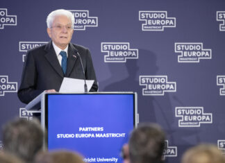 Migranti, Mattarella: “Sfide drammatiche incombono sull’Ue, serve fiducia reciproca”