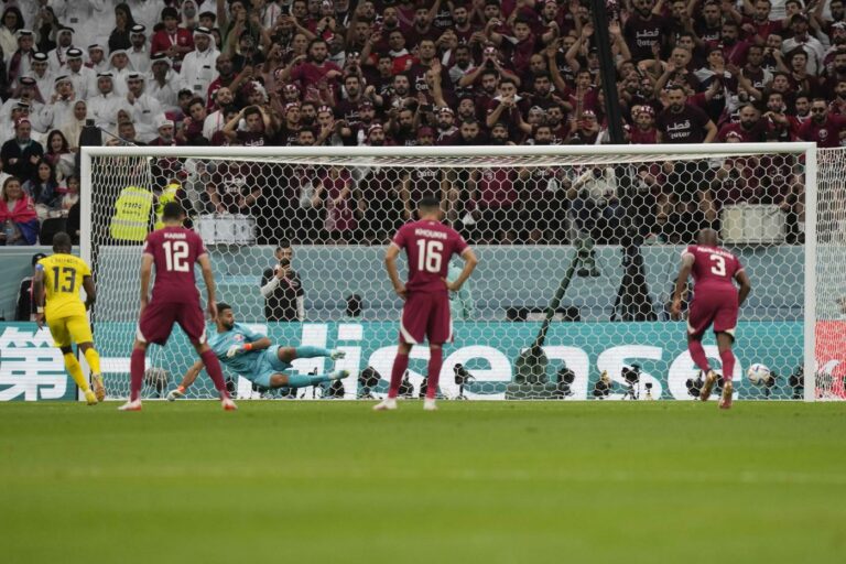 Qatar 2022, Mondiali al via: “Celebriamo ciò che unisce”. Padroni di casa sconfitti all’esordio