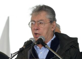 Lombardia, Lega perde pezzi ma Bossi chiede unità: “Va cambiata da dentro”