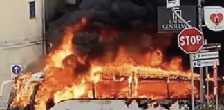 Paganese Casertana, in fiamme un pullman dei tifosi