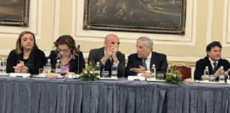 Forza Italia mette alla porta i dissidenti