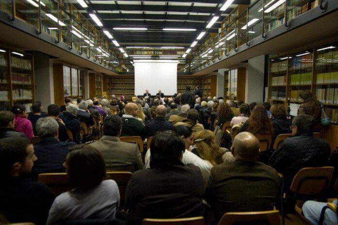 La biblioteca della Diocesi di Caserta