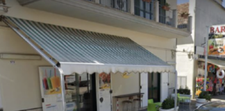 Spari contro l'auto del figlio del boss