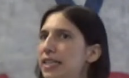 Schlein ora chiede asilo a de Luca