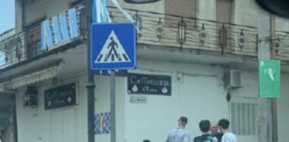 Tensione in piazza durante la festa: "Giuseppe è morto, smettetela"