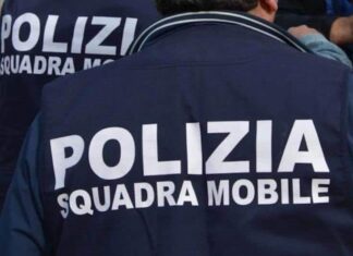Napoli, estorsione ai commercianti: 10 arresti a Castellammare