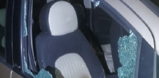 Auto crivellate di pallottole al Conocal