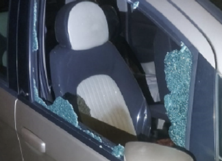 Auto crivellate di colpi al Conocal Auto crivellate di pallottole al Conocal