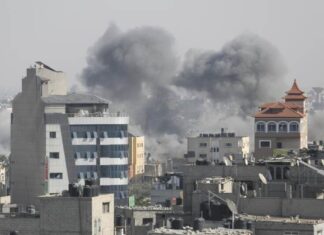 Nuovo raid israeliano a Gaza nella notte. Von der Leyen: “Hamas organizzazione terroristica”