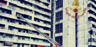 Scampia, raid incendiario al Lotto G