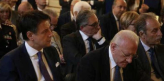 De Luca-Conte, grillini alla finestra