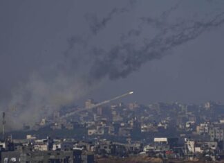 Gaza, operazioni di Israele nel sud. Raid aereo di Tel Aviv su Damasco