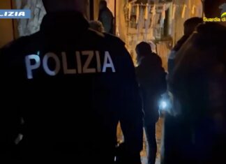 Traffico di droga tra San Giovanni a Teduccio e il Casertano, blitz all’alba: numerosi arresti