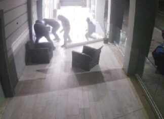 Escalation a Pianura: furto da 10mila euro in un negozio di articoli scolastici